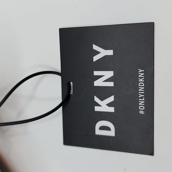 DKNY TOILETRY TRAVEL BAG, TOFFEE - Picture 12 of 12